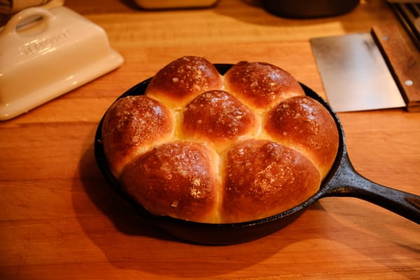 Cast Iron Dinner Rolls